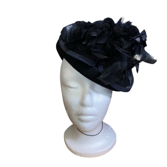 VINTAGE BLACK HAT FASCINATOR FEATHERS MADE IN USA 100% WOOL COSPLAY - Picture 1 of 12